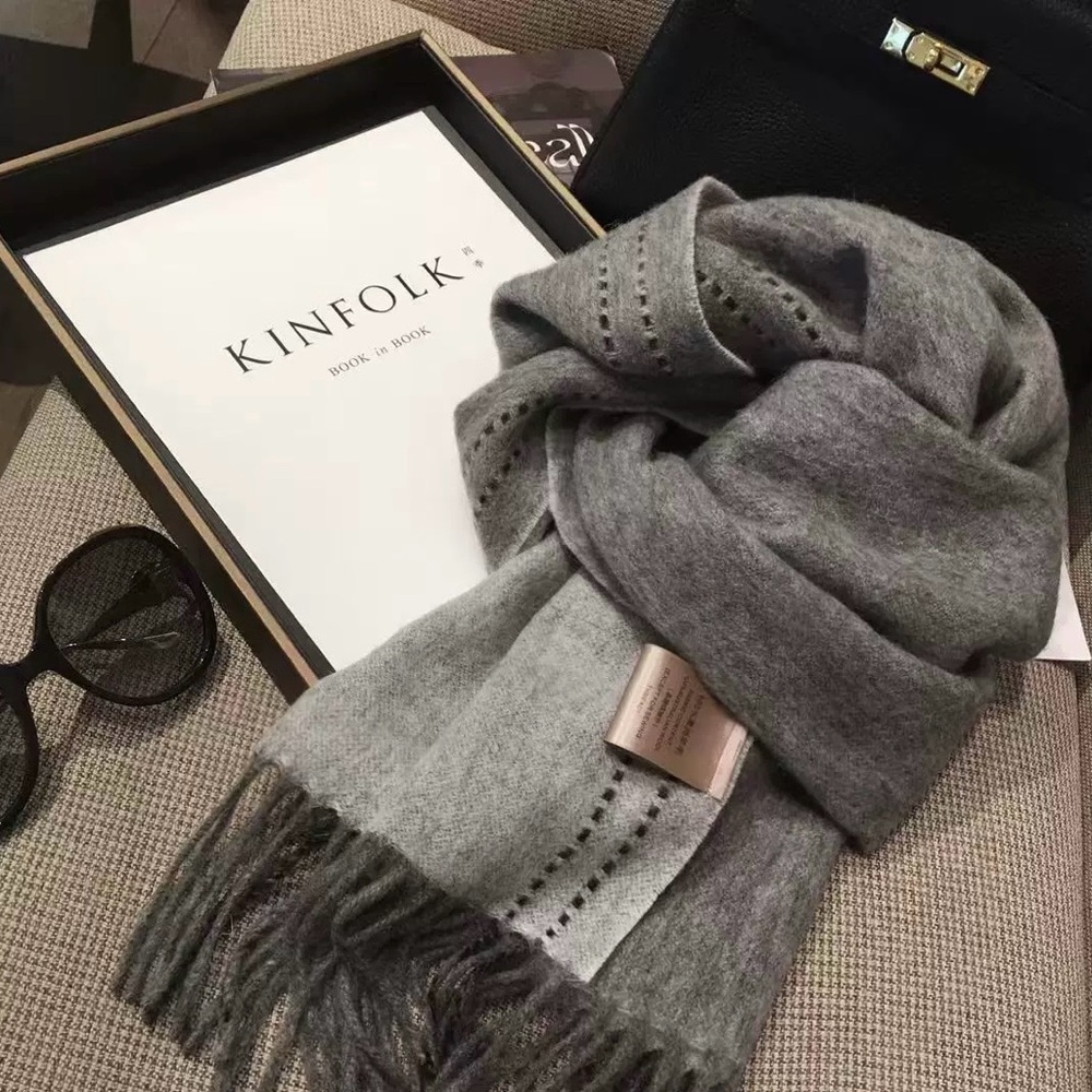 100% wool Gray beige warm Scarf